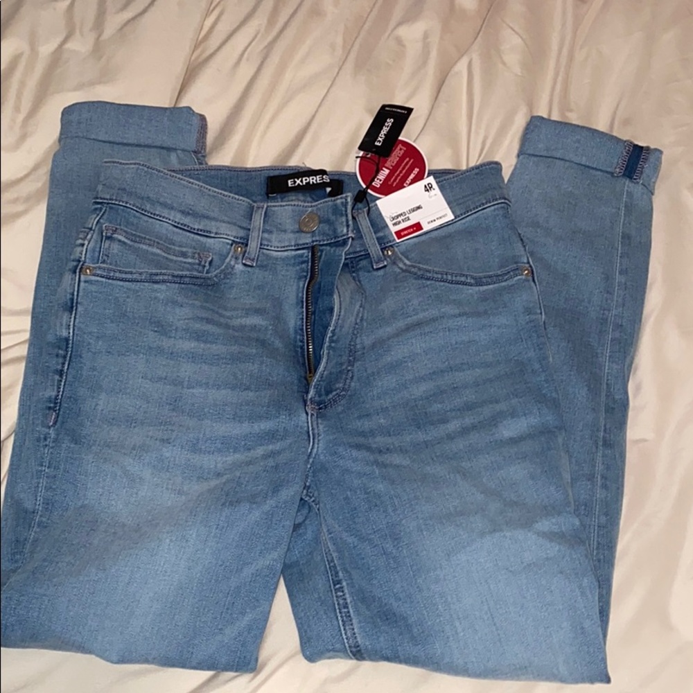 NWT Express Light Wash Cropped Legging